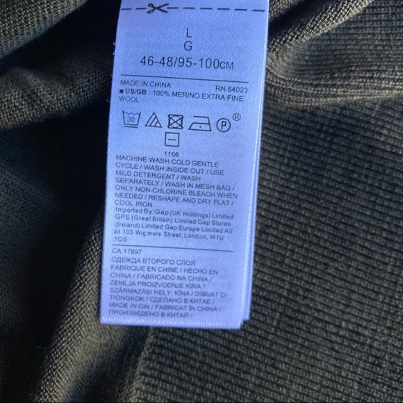 Banana Republic 100% Merino Wool Sweater - Picture 5 of 5